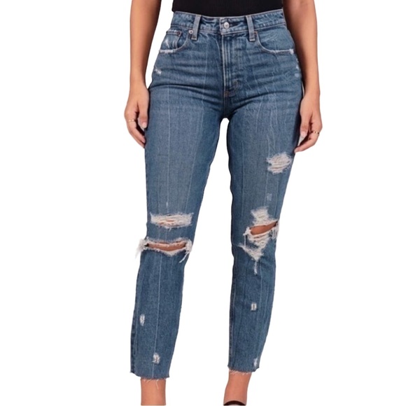 NWT Abercrombie & Fitch "Curve Love" High Rise Mom Denim Distressed Jeans - Picture 1 of 12